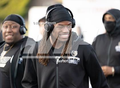 Thumbnail 2 in South Oak Cliff vs. Port Neches-Groves (UIL 5A D2 Football Region 2 Quarterfinal) photogallery.