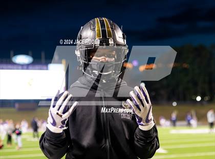 Thumbnail 1 in South Oak Cliff vs. Port Neches-Groves (UIL 5A D2 Football Region 2 Quarterfinal) photogallery.