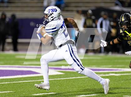 Thumbnail 1 in South Oak Cliff vs. Port Neches-Groves (UIL 5A D2 Football Region 2 Quarterfinal) photogallery.