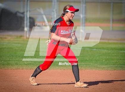 Thumbnail 3 in North Canyon @ Williams Field photogallery.