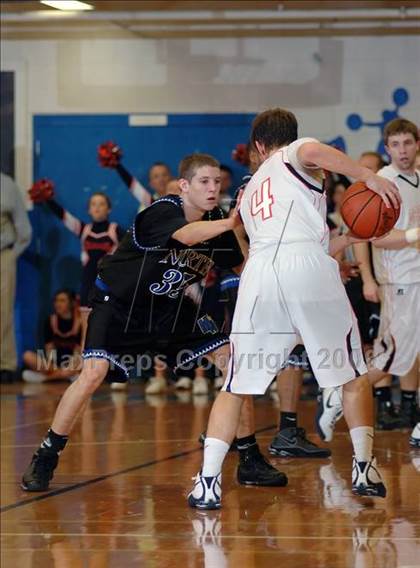Thumbnail 2 in Grayson County vs Muhlenberg North (KHSAA 3rd Region Final) photogallery.