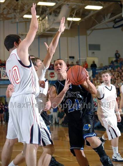 Thumbnail 1 in Grayson County vs Muhlenberg North (KHSAA 3rd Region Final) photogallery.