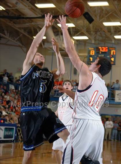 Thumbnail 3 in Grayson County vs Muhlenberg North (KHSAA 3rd Region Final) photogallery.
