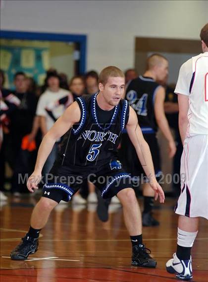 Thumbnail 2 in Grayson County vs Muhlenberg North (KHSAA 3rd Region Final) photogallery.