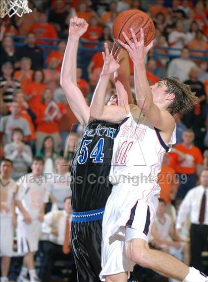 Thumbnail 2 in Grayson County vs Muhlenberg North (KHSAA 3rd Region Final) photogallery.