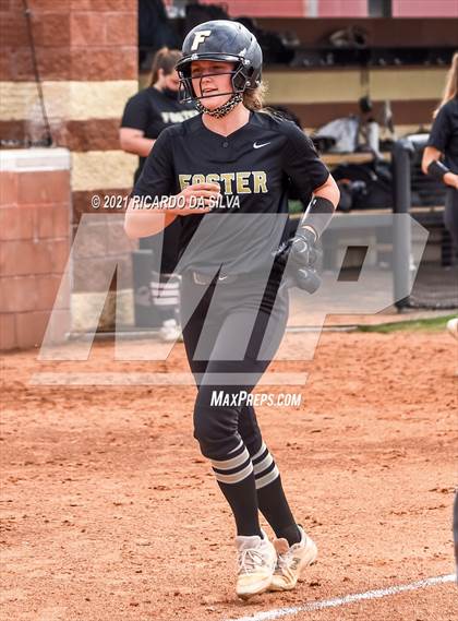 Thumbnail 3 in Foster vs. Austin photogallery.