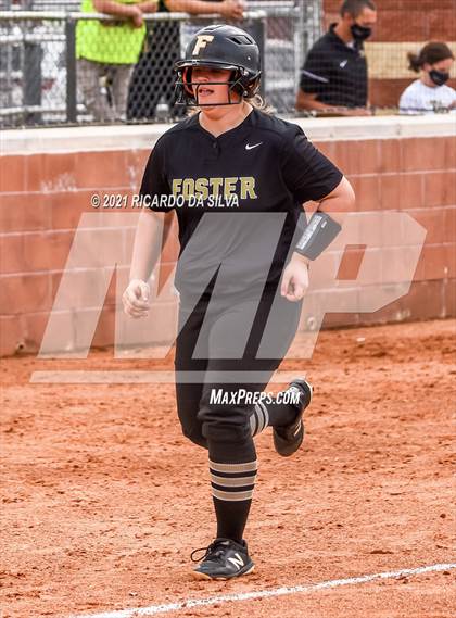 Thumbnail 3 in Foster vs. Austin photogallery.