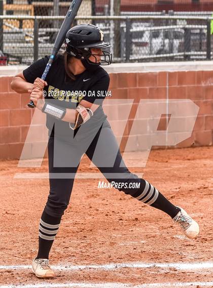 Thumbnail 2 in Foster vs. Austin photogallery.