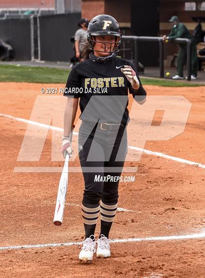 Thumbnail 2 in Foster vs. Austin photogallery.