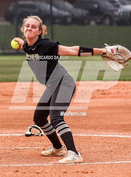 Thumbnail 2 in Foster vs. Austin photogallery.