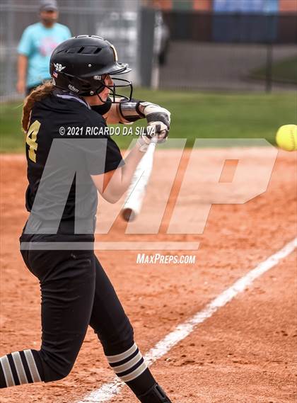 Thumbnail 1 in Foster vs. Austin photogallery.