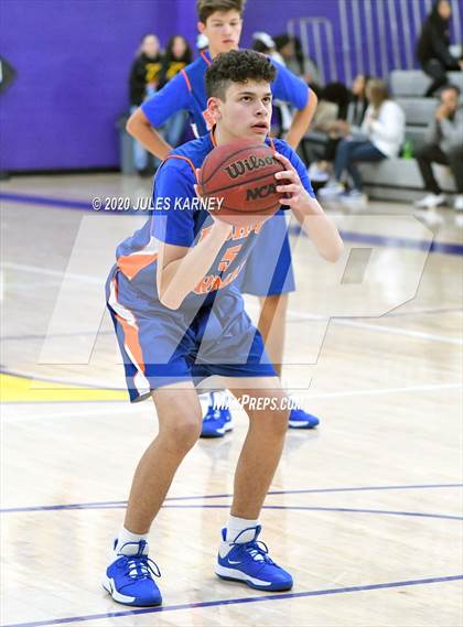 Thumbnail 2 in Bishop Gorman vs Durango photogallery.