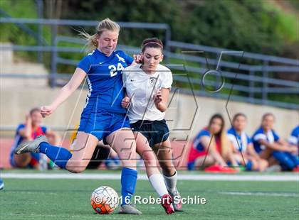 Thumbnail 3 in Del Campo @ Oak Ridge photogallery.