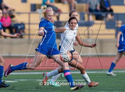 Thumbnail 3 in Del Campo @ Oak Ridge photogallery.