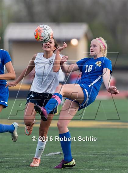 Thumbnail 3 in Del Campo @ Oak Ridge photogallery.