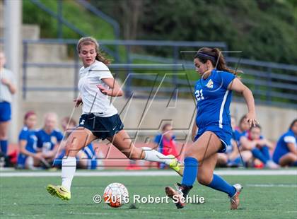 Thumbnail 2 in Del Campo @ Oak Ridge photogallery.