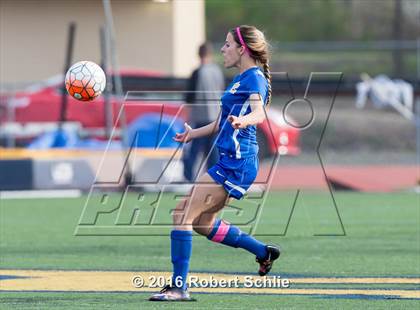 Thumbnail 3 in Del Campo @ Oak Ridge photogallery.