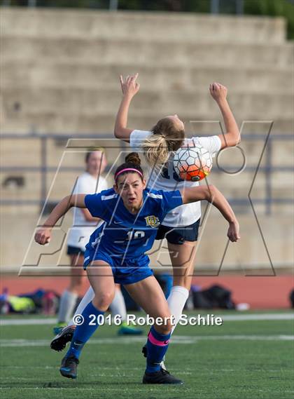 Thumbnail 3 in Del Campo @ Oak Ridge photogallery.