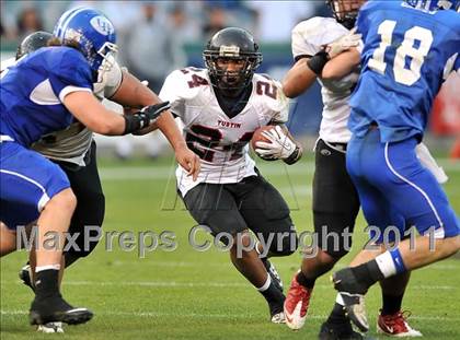 Thumbnail 1 in Tustin vs. La Habra (CIF SS Southwest Division Final) photogallery.