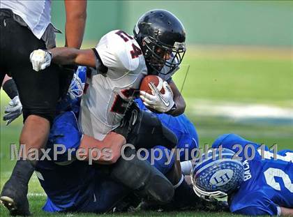 Thumbnail 2 in Tustin vs. La Habra (CIF SS Southwest Division Final) photogallery.