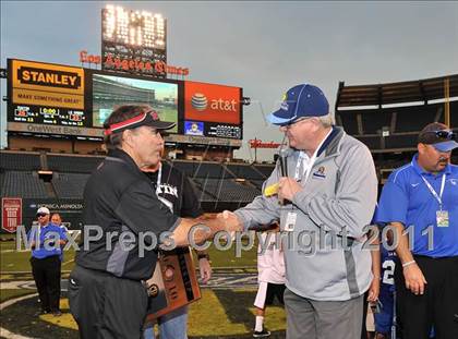 Thumbnail 1 in Tustin vs. La Habra (CIF SS Southwest Division Final) photogallery.