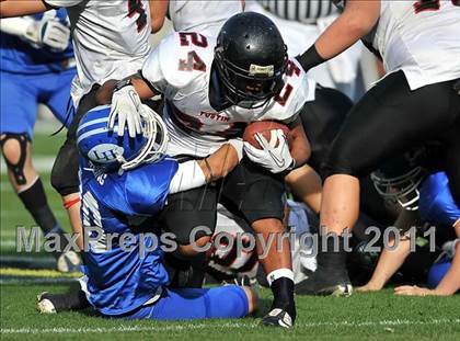 Thumbnail 1 in Tustin vs. La Habra (CIF SS Southwest Division Final) photogallery.