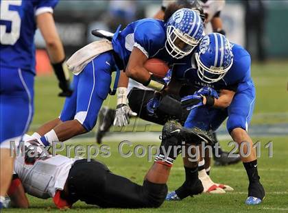 Thumbnail 3 in Tustin vs. La Habra (CIF SS Southwest Division Final) photogallery.
