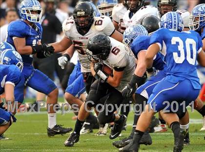 Thumbnail 3 in Tustin vs. La Habra (CIF SS Southwest Division Final) photogallery.