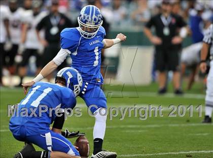Thumbnail 1 in Tustin vs. La Habra (CIF SS Southwest Division Final) photogallery.