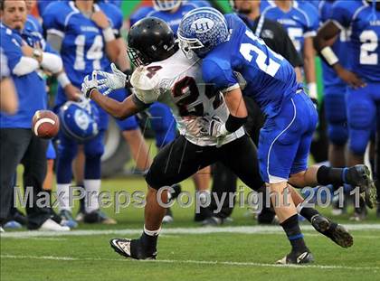 Thumbnail 1 in Tustin vs. La Habra (CIF SS Southwest Division Final) photogallery.
