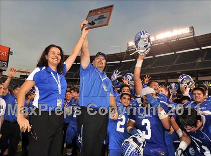Thumbnail 2 in Tustin vs. La Habra (CIF SS Southwest Division Final) photogallery.