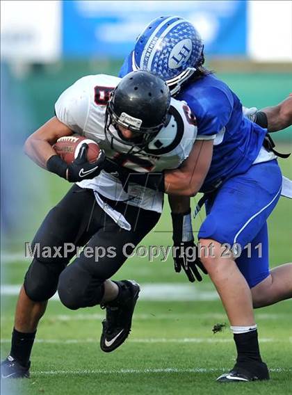 Thumbnail 2 in Tustin vs. La Habra (CIF SS Southwest Division Final) photogallery.