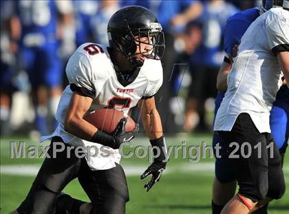 Thumbnail 2 in Tustin vs. La Habra (CIF SS Southwest Division Final) photogallery.