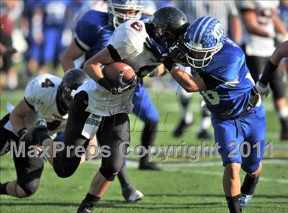 Thumbnail 3 in Tustin vs. La Habra (CIF SS Southwest Division Final) photogallery.