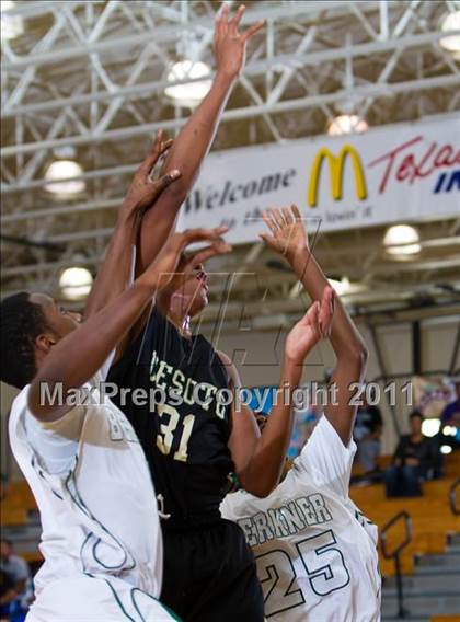 Thumbnail 1 in DeSoto vs Berkner (McDonald's Texas Invitational) photogallery.