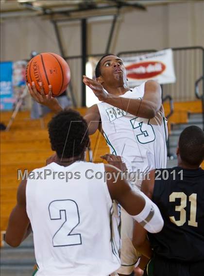Thumbnail 3 in DeSoto vs Berkner (McDonald's Texas Invitational) photogallery.