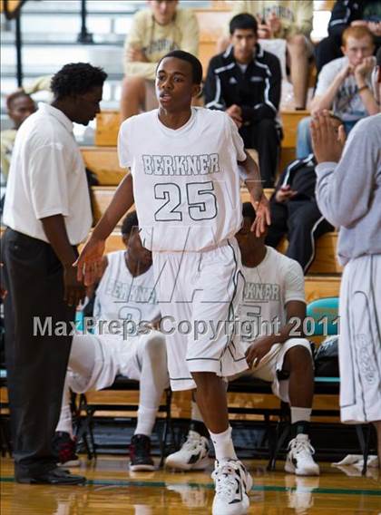 Thumbnail 3 in DeSoto vs Berkner (McDonald's Texas Invitational) photogallery.