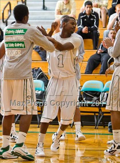 Thumbnail 3 in DeSoto vs Berkner (McDonald's Texas Invitational) photogallery.