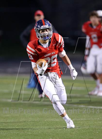 Thumbnail 3 in Boyd vs McKinney photogallery.