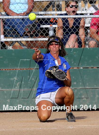 Thumbnail 3 in Benicia vs Del Campo (CIF SJS D2 Final - Game 1) photogallery.