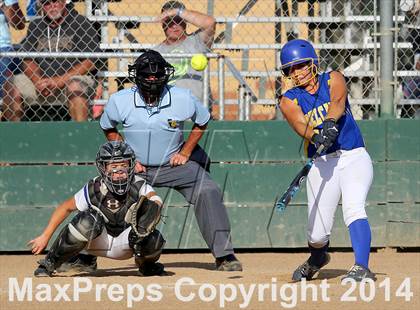 Thumbnail 3 in Benicia vs Del Campo (CIF SJS D2 Final - Game 1) photogallery.