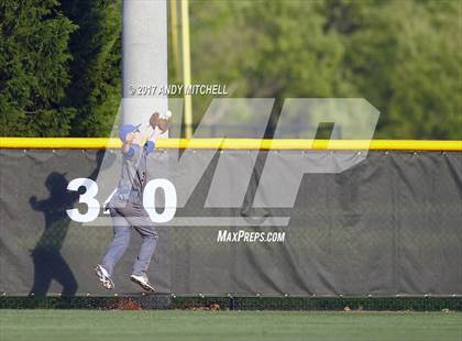 Thumbnail 2 in Boyd-Buchanan @ Baylor photogallery.