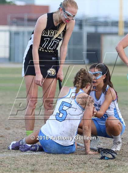 Thumbnail 3 in Laguna Hills vs Corona del Mar (CIF Southern Section Round 1 Playoff) photogallery.