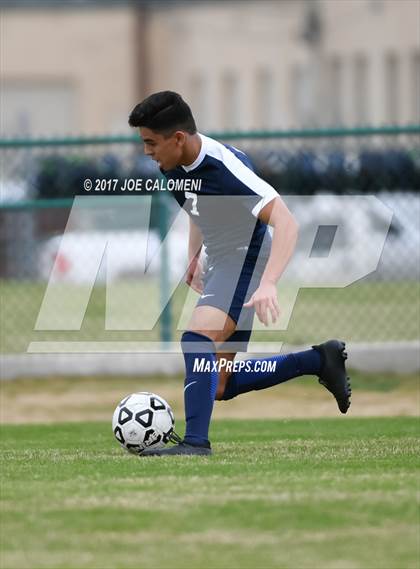 Thumbnail 3 in Hendrickson vs Lee [Robert E.] photogallery.