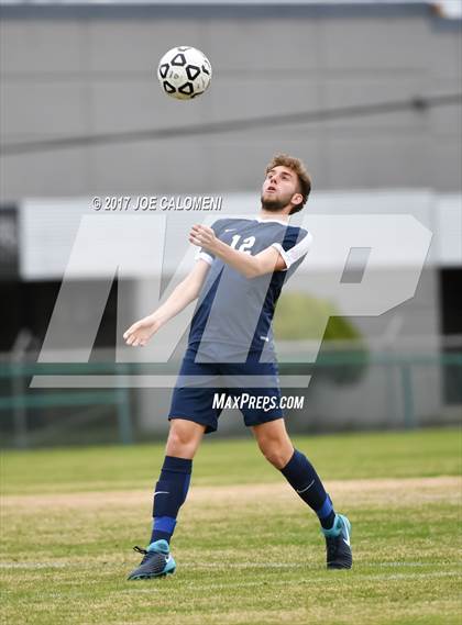 Thumbnail 3 in Hendrickson vs Lee [Robert E.] photogallery.