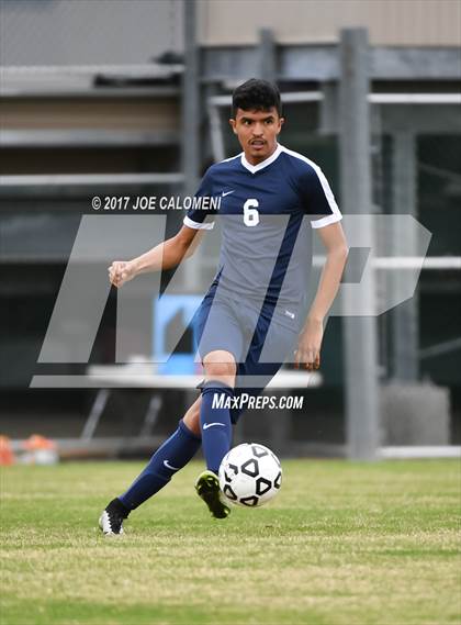 Thumbnail 3 in Hendrickson vs Lee [Robert E.] photogallery.