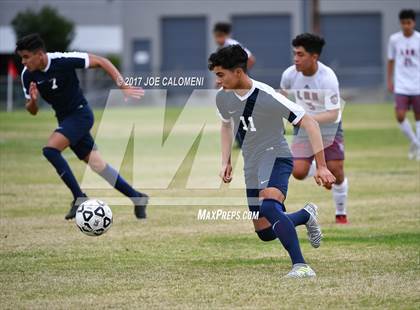 Thumbnail 3 in Hendrickson vs Lee [Robert E.] photogallery.
