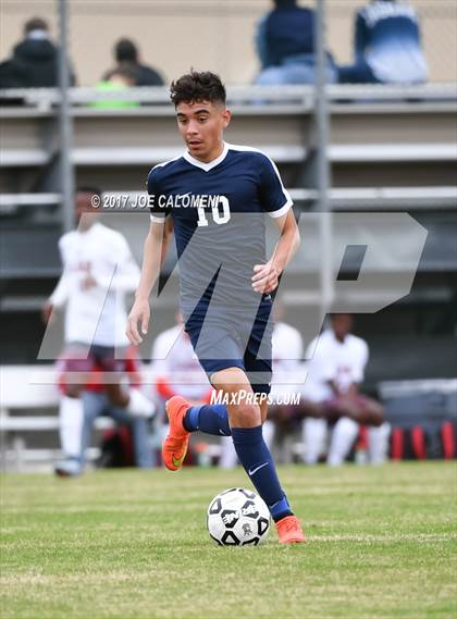 Thumbnail 2 in Hendrickson vs Lee [Robert E.] photogallery.