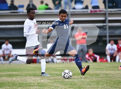 Thumbnail 3 in Hendrickson vs Lee [Robert E.] photogallery.