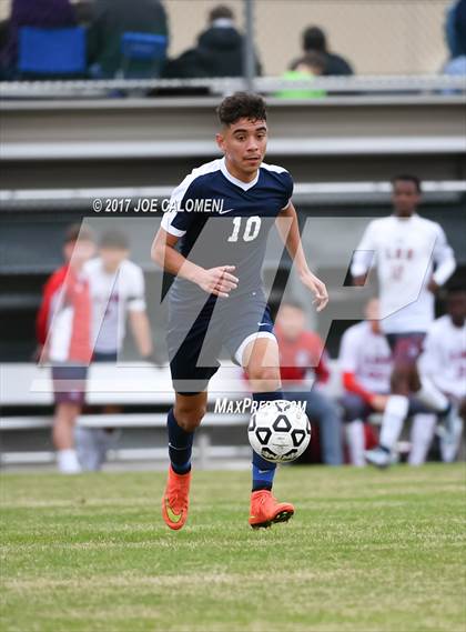 Thumbnail 3 in Hendrickson vs Lee [Robert E.] photogallery.